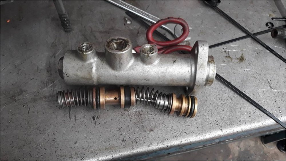 pompa freni Flavia.jpg